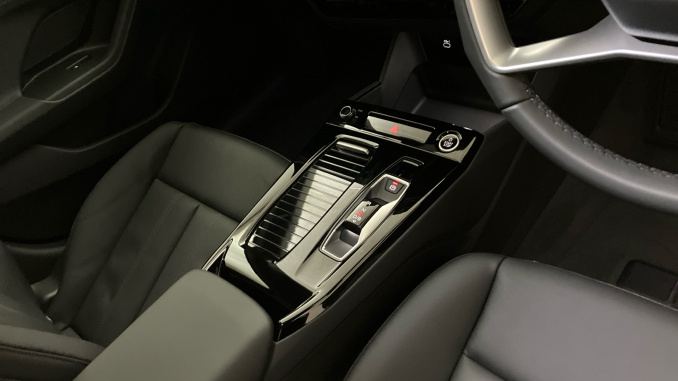 Audi A6 210kW 83kWh Sport 5dr Auto Electric Hatchback - Image 14